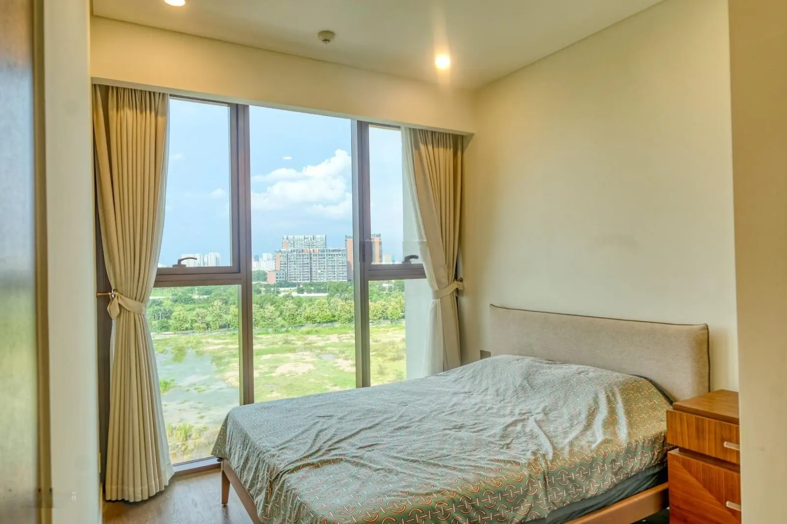 Bán 4PN giá tốt tại Metropole: 38 tỷ liên hệ xem nhà: 0919 061 *** Vy