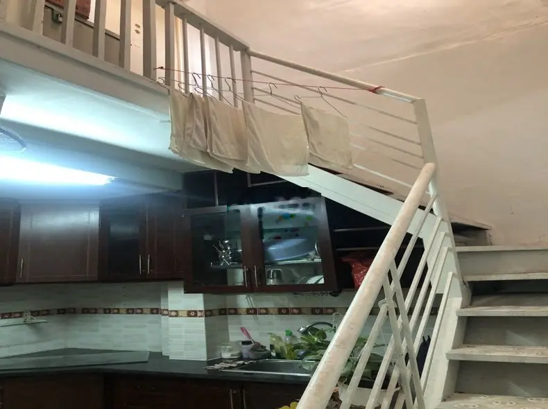 HXH ngủ trong nhà Nguyễn Trãi, Nguyển Cư Trinh, Q1, 84m2, 2