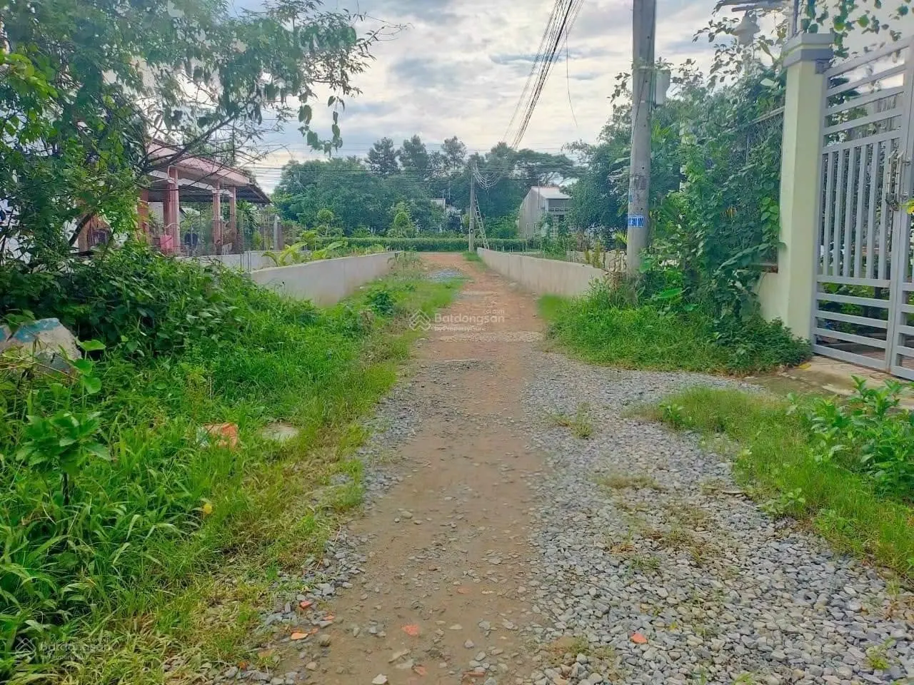 Chính chủ cần bán lô đất tại Phường 9, Trà Vinh, Trà Vinh DT:106.9m2 giá 460tr Lh 0966 822 ***