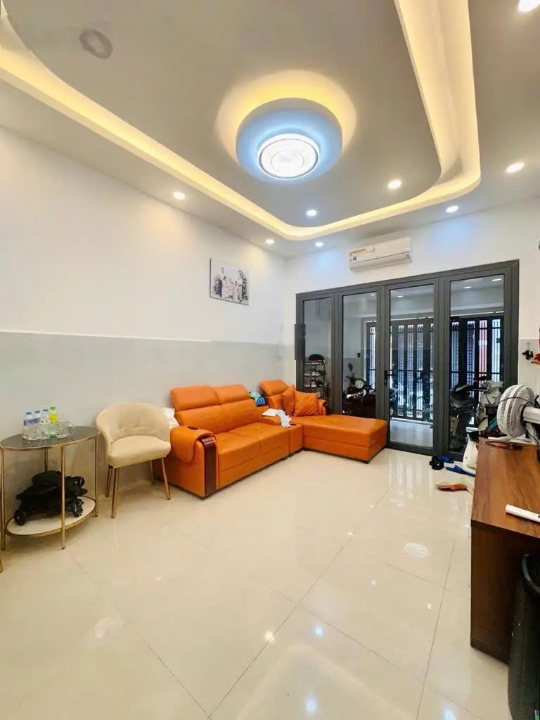 Bán nhà riêng đẹp 6,89 tỷ, 44m2 tại Lê Văn Sỹ, p 13, Q3, HCM nhiều tiện ích