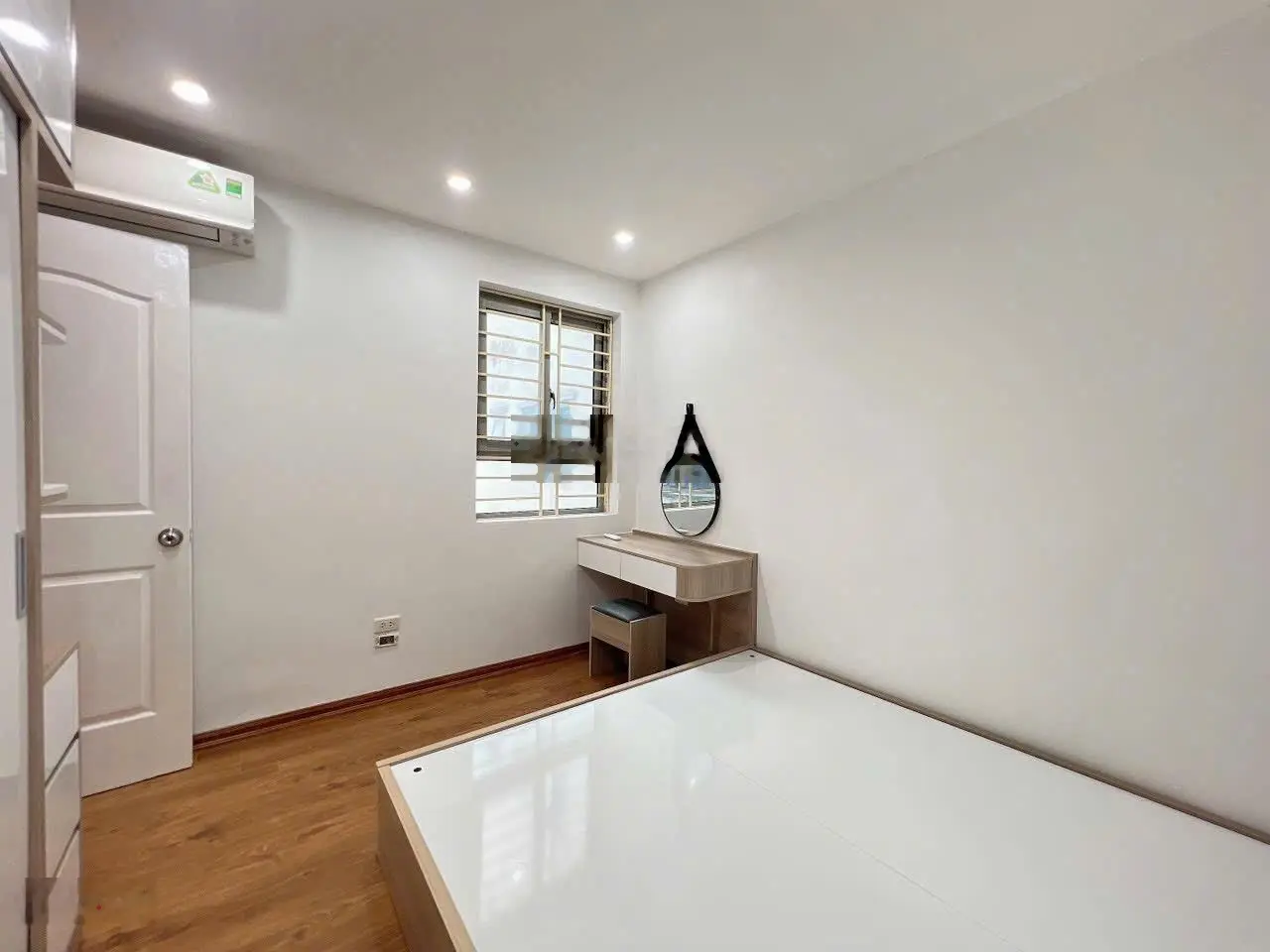 Bán gấp căn 48m2, 2 ngủ 1 vệ sinh HH2A Linh Đàm Hoàng Mai. Lh: 0966 455 *** em Thuỷ