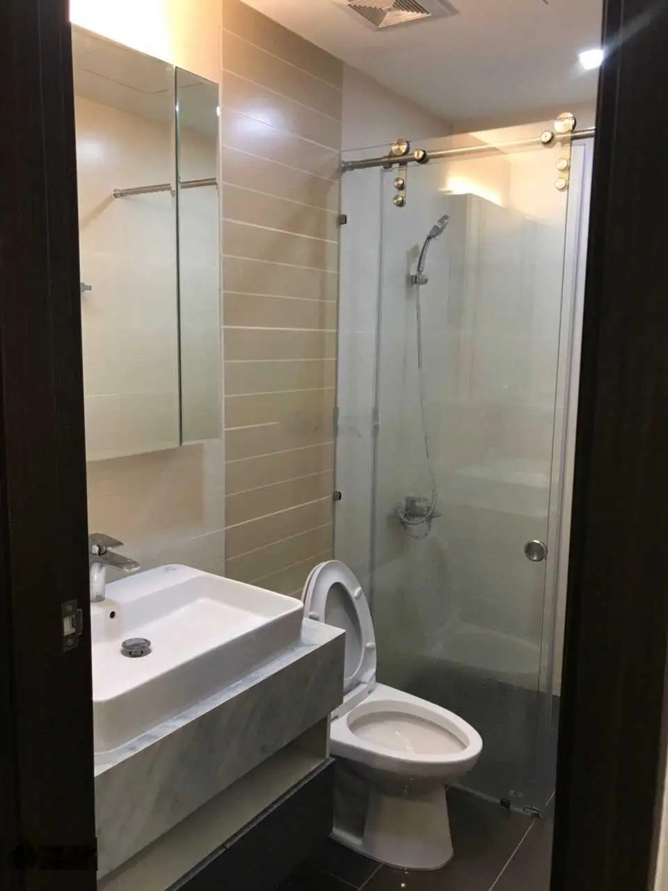 Bán Gấp Căn Hộ chung cư kingston Quận phú nhuận DT 120m2 3pn 2wc Giá 9,6ty LH 0907 909 *** Hùng