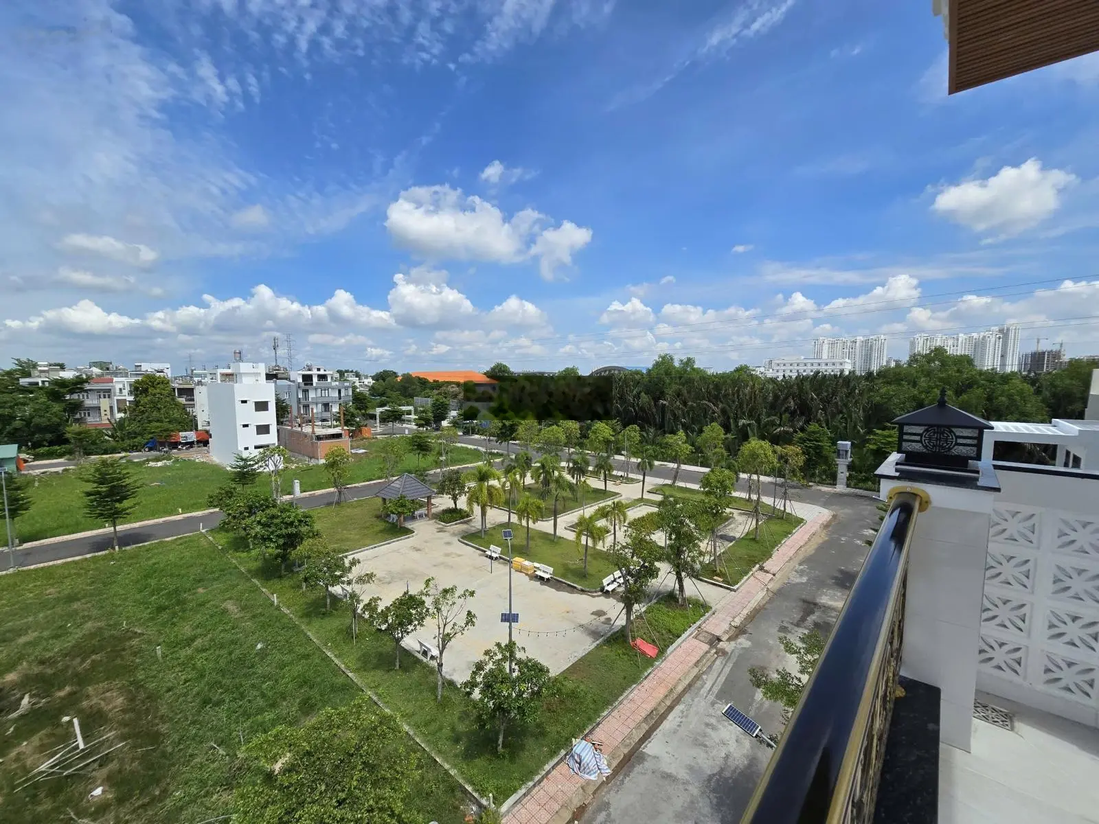 Nhà mới chưa sử dụng ở KDC Hàng Dương, Lê văn Lương 5x16m, 3 lầu, giá rẻ 8.4 tỷ tặng NTCC