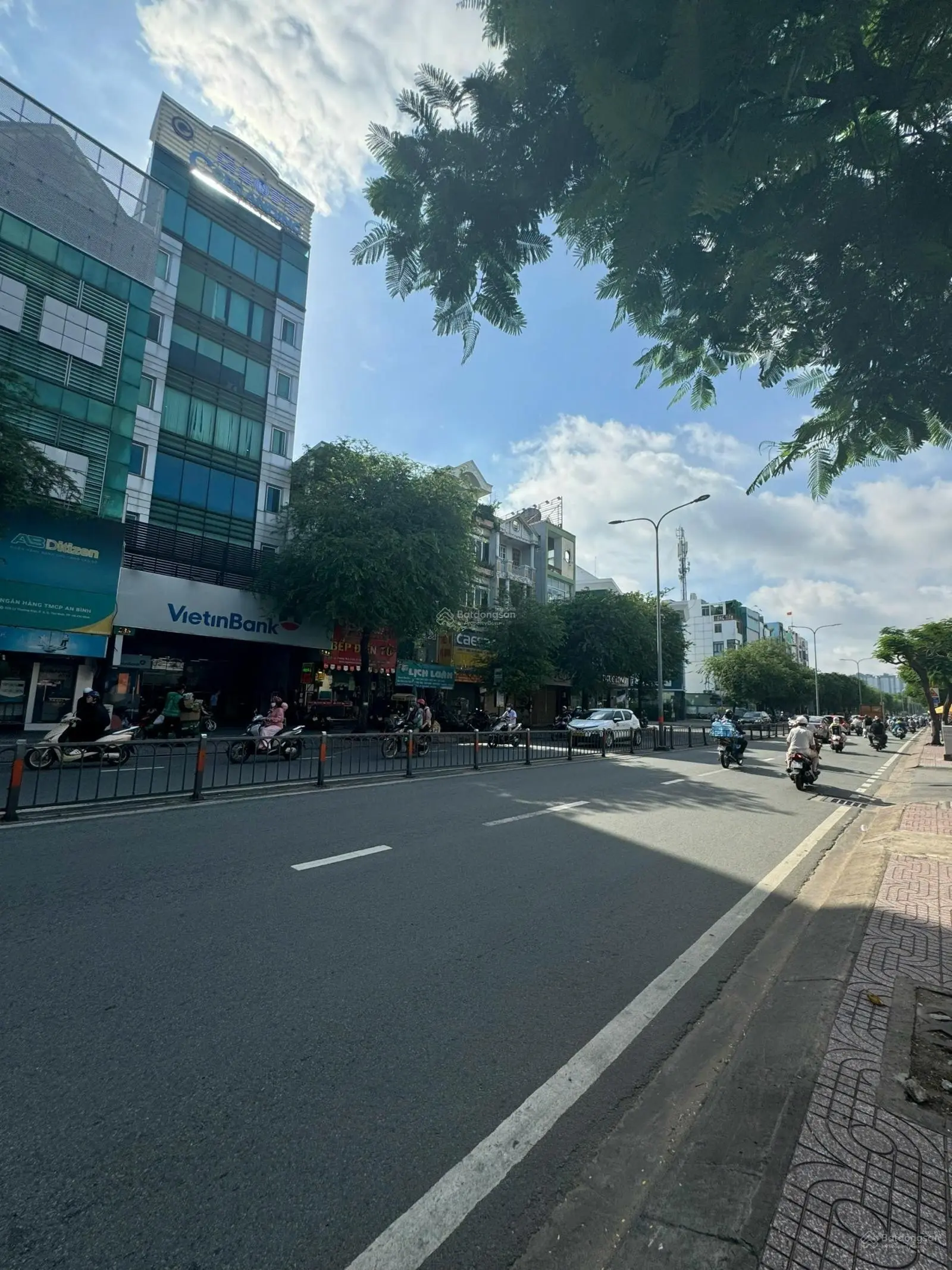 Bán nhà mặt tiền 328 Lý Thường Kiệt ,Quận Tân Bình. DT: 6x23m 5 lầu. HĐT 1 tỷ / năm. Giá 40 tỷ