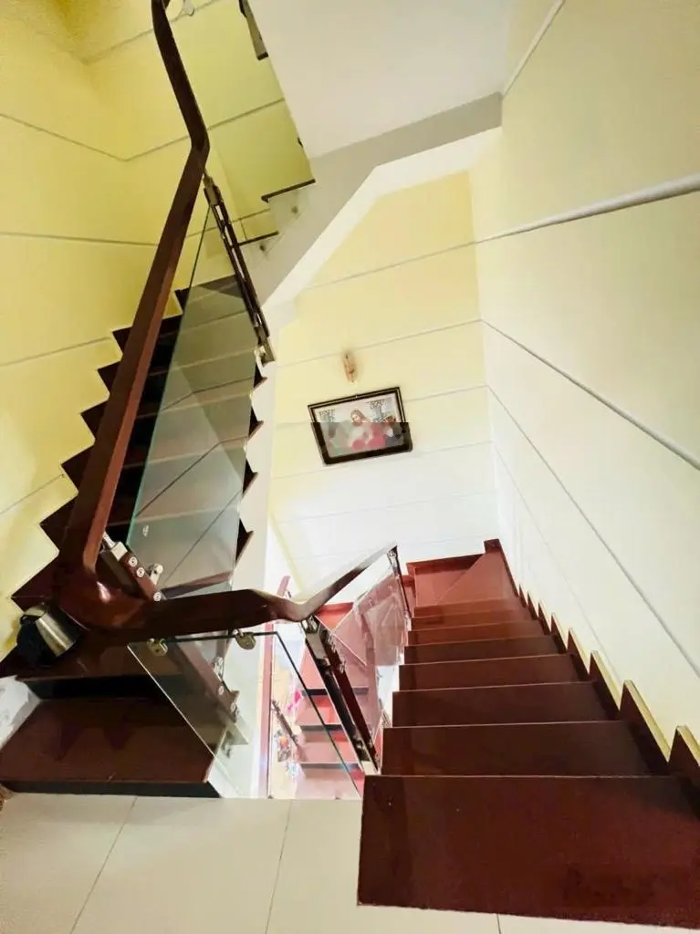 Nhà đẹp 4 tầng, ST, hẻm xe hơi 6m, đường Dương Cát Lợi TT Nhà Bè 4*15m, 5,8 tỷ, TL, SHR