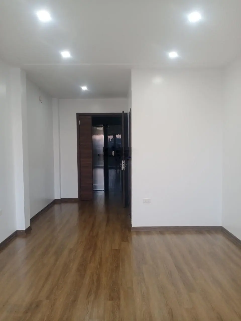 Nhà 30m2 x 5 tầng Tây Mỗ, View hồ điều hòa, ngõ nông thoáng, ô tô cách 30, giá 4.3tỷ, lh 0988 175 ***