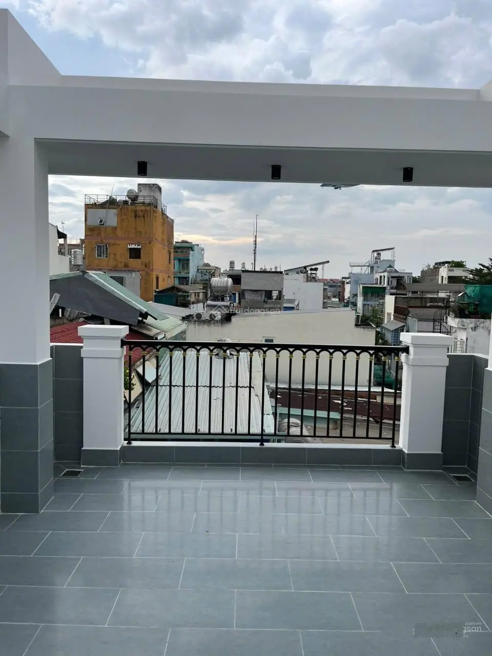 Nhà 2lẩu mới đường dương quản hàm , p5 , gò vấp
