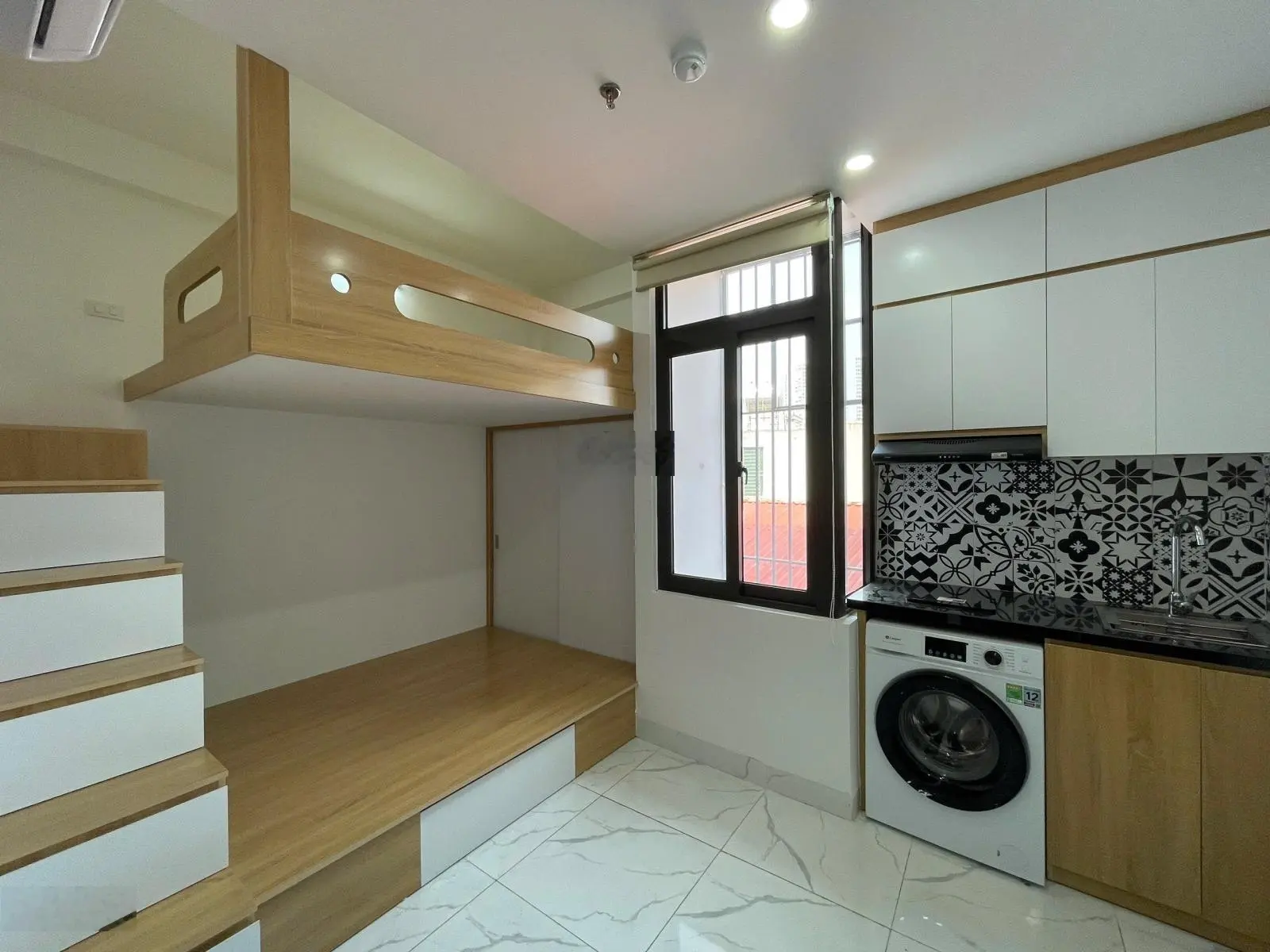 Chính chủ bán căn hộ dịch vụ ở 44m2, 6 tầng, doanh thu 50tr/ tháng gần Bách Kinh Xây