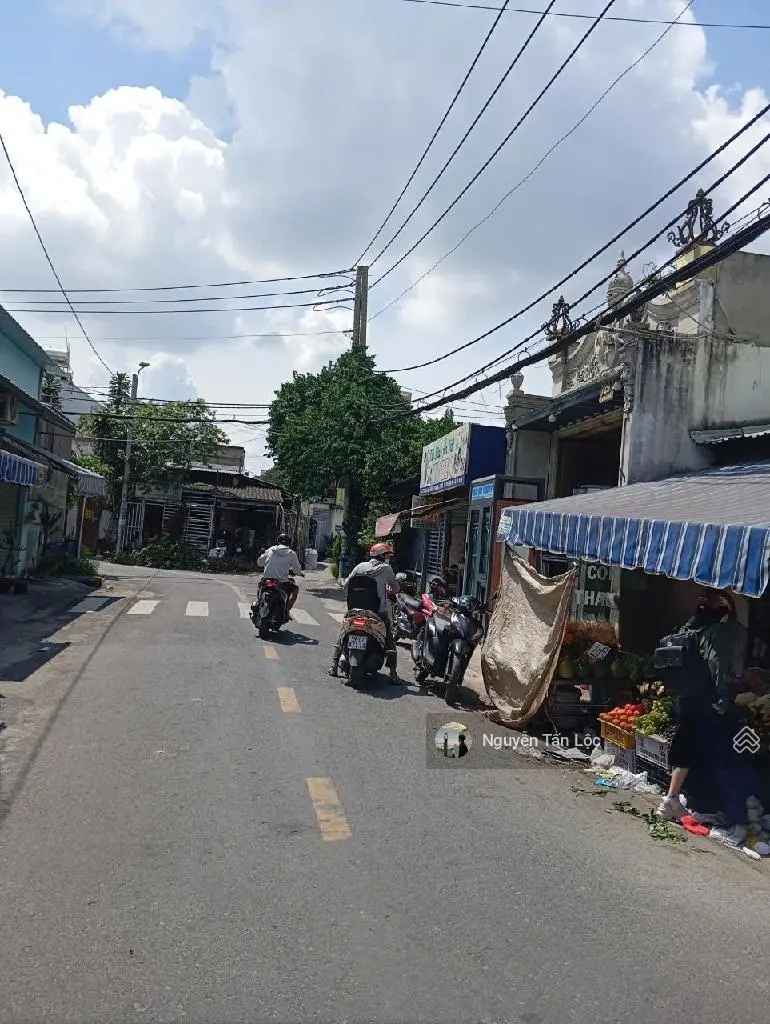 Siêu phẩm - ngày chợ bình chánh full thổ cư không lộ giới 100m2 - 650tr sổ hồng riêng LH 0908 673 ***