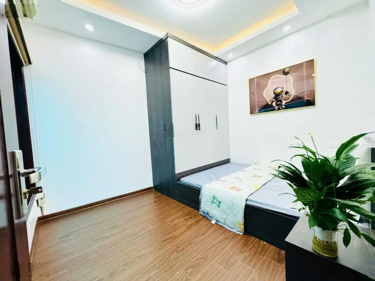 Bán Nhà Phố Vũ Đức Thận, Ngõ Thông Ôtô, Lô Góc MT 9.1m Thuận Lợi Đầu Tư Phân Lô, 158m2, Gía 17,6Tỷ.