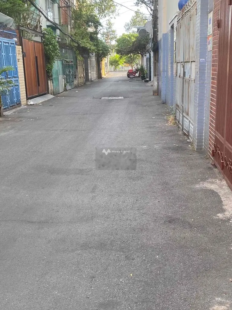 *Xe hơi thông* <4 x 21> 4 tầng - Lê Văn Sỹ