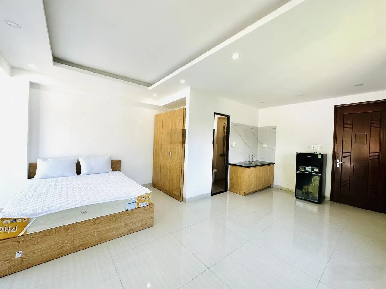 Bán nhà mặt phố có sẵn 12 căn hộ