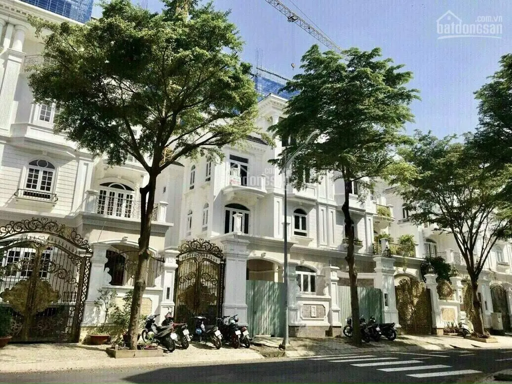 Cần Bán gấp căn biệt thự Cityland 99 Nguyễn Thị Thập, P. Tân Phú, Q7, LH: 0912 183 ***
