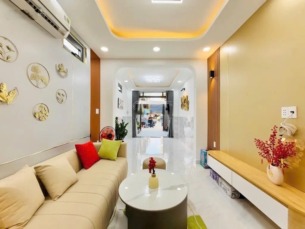 Cách chợ Bà Chiểu 1Km. Nhà mới 2 tầng. 3 phòng. 66m2 (Nở hậu). Dài 24m. HXT đỗ cửa. Nhỉnh 7Tỷ