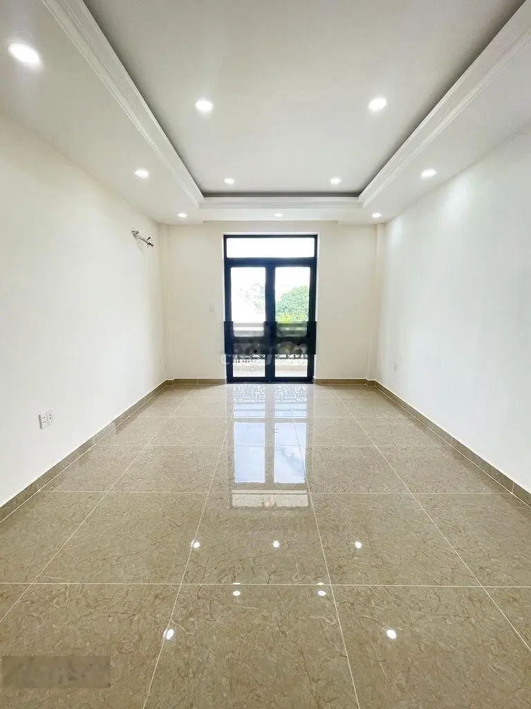 Nhà gần Quốc Lộ 13, xây mới 100%, thiết kế có sân để xe, an ninh yên tĩnh, DT 4x21m, 4PN, 5WC, SHR