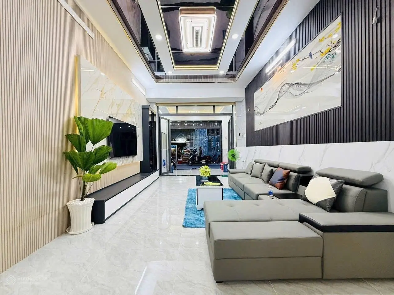 Vị trí đẹp kinh doanh tốt đường Lê Văn Việt, Quận 9 xây 66m2 bán 2 tỷ 530. Gần khu công nghệ cao.