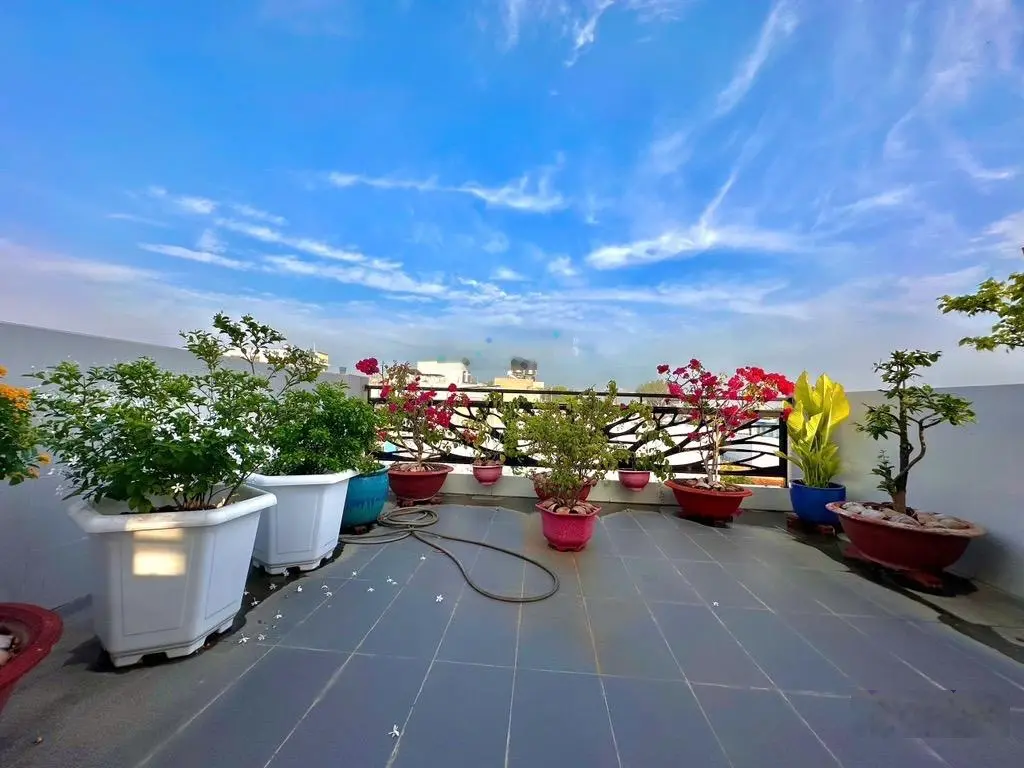 Nhà 4 tầng cạnh ngã tư Thủ Đức 91m2 hẻm xe hơi vi vu tiện ích bao trùm khu vực an ninh - sạch đẹp