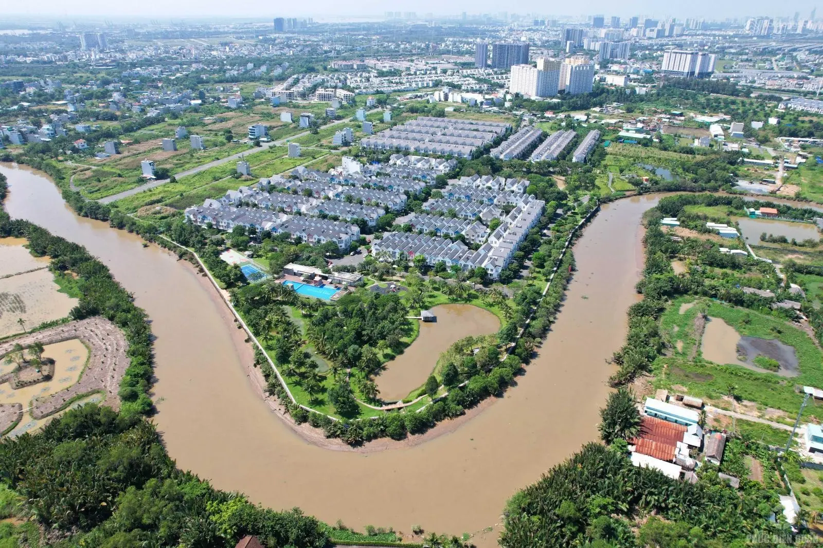 Bán nhà nội thất đẹp Park Riverside - Hỗ trợ ngân hàng - Sổ hồng