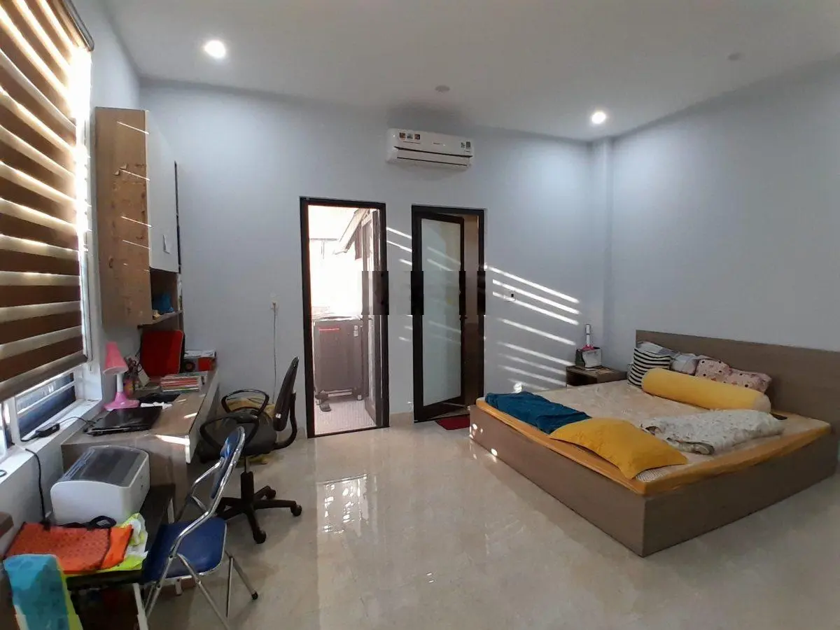 Nhà 3 tầng, đường Quách Thị Trang, kẹp vệt cây xanh, tiện KD, 6.1 tỷ