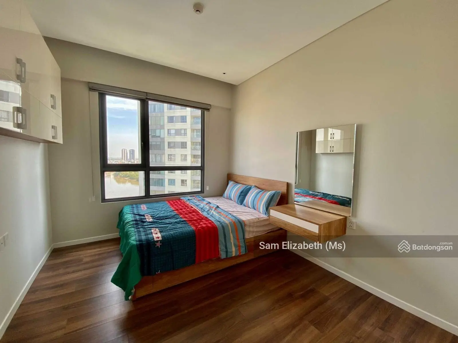 Ở đây sưu tầm toàn nhà đẹp - 3 phòng ngủ - 118m2 - lầu cao view sông + SG LM81, giá thật 12 tỷ