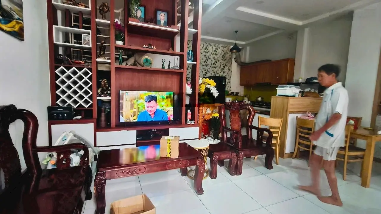 Nhà đẹp 2 tầng ô tô đậu đỗ gara tại gia - hxh 6m - 83m giá chỉ 7.2 tl - khu phân lô an ninh