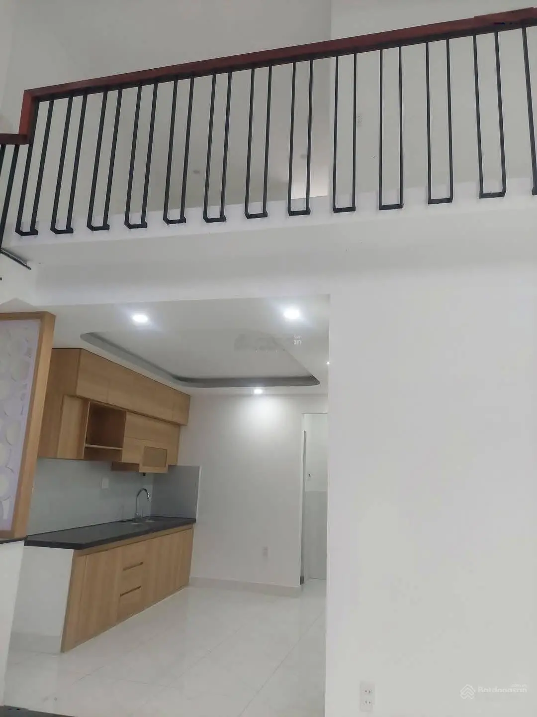 Chào bán căn nhà k oto gần khu đh Duy Tân .Gác lửng đúc 2pn 2 wc sân phơi .Nhà đẹp tiện ích .Dt 64