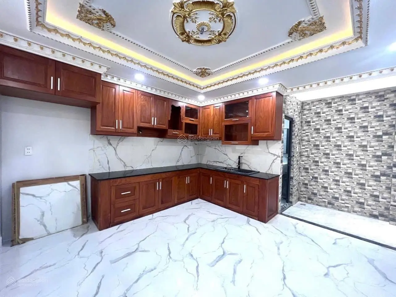 VIP nhà siêu phẩm cực đẹp - hiện đại cao cấp - nội thất giá trị 5 tầng BTCT