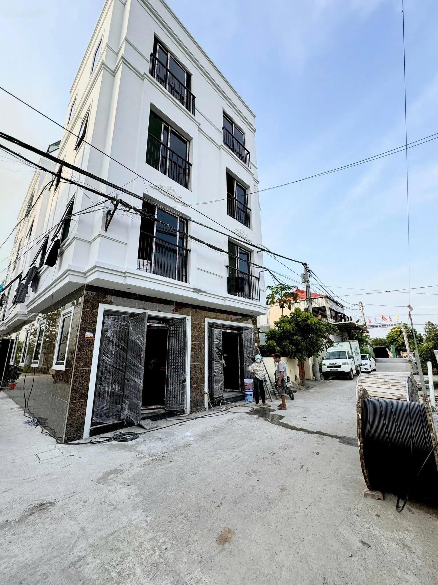 Chỉ 2,2tỷ có nhà 4T*35m2 ngõ rộng ôtô đỗ cổng. Cách trung tâm Hà Đông chỉ 4km gần hồ chợ trường học