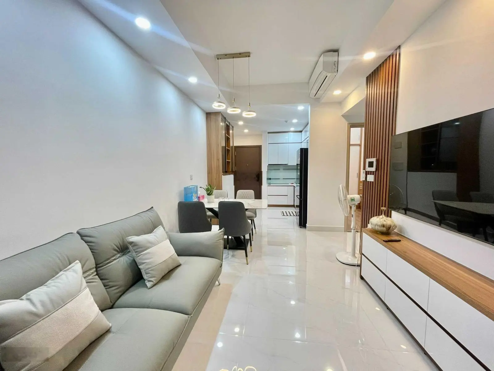 Cần bán gấp căn hộ siêu đẹp, 55m2, 2 phòng ngủ, 3.550 tỷ - Botanica Premier, 108 Hồng Hà, Tân Bình