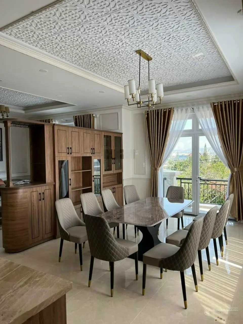 Bán biệt thự mới mặt tiền Trần Quang Khải, P. 08, TP Đà Lạt. DT: 306m2. Giá: 29,5 tỷ.LH: 0908 748 ***