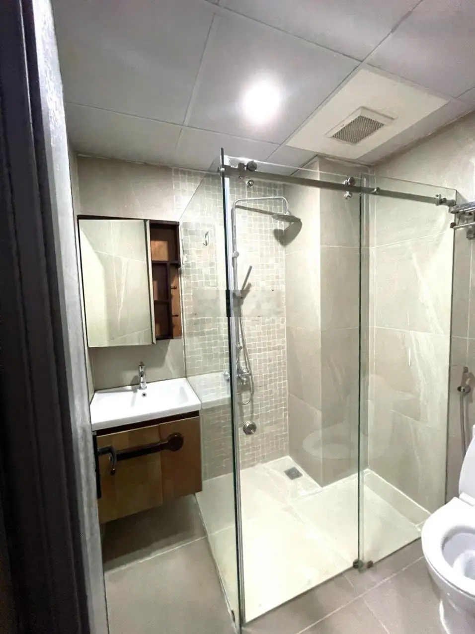 Bán nhà hẻm xe hơi 10m Chu Văn An Phường 12 Bình Thạnh (4x18) 4 tầng 7PN đang cho thuê 50tr/tháng