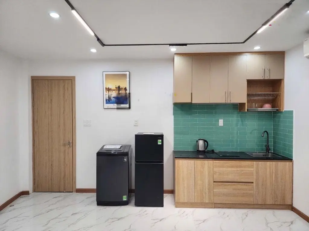 Sư Vạn Hạnh, q10,có dòng tiền 600tr/năm. Giá bán rẻ bèo 17.2 tỷ Thương lượng.