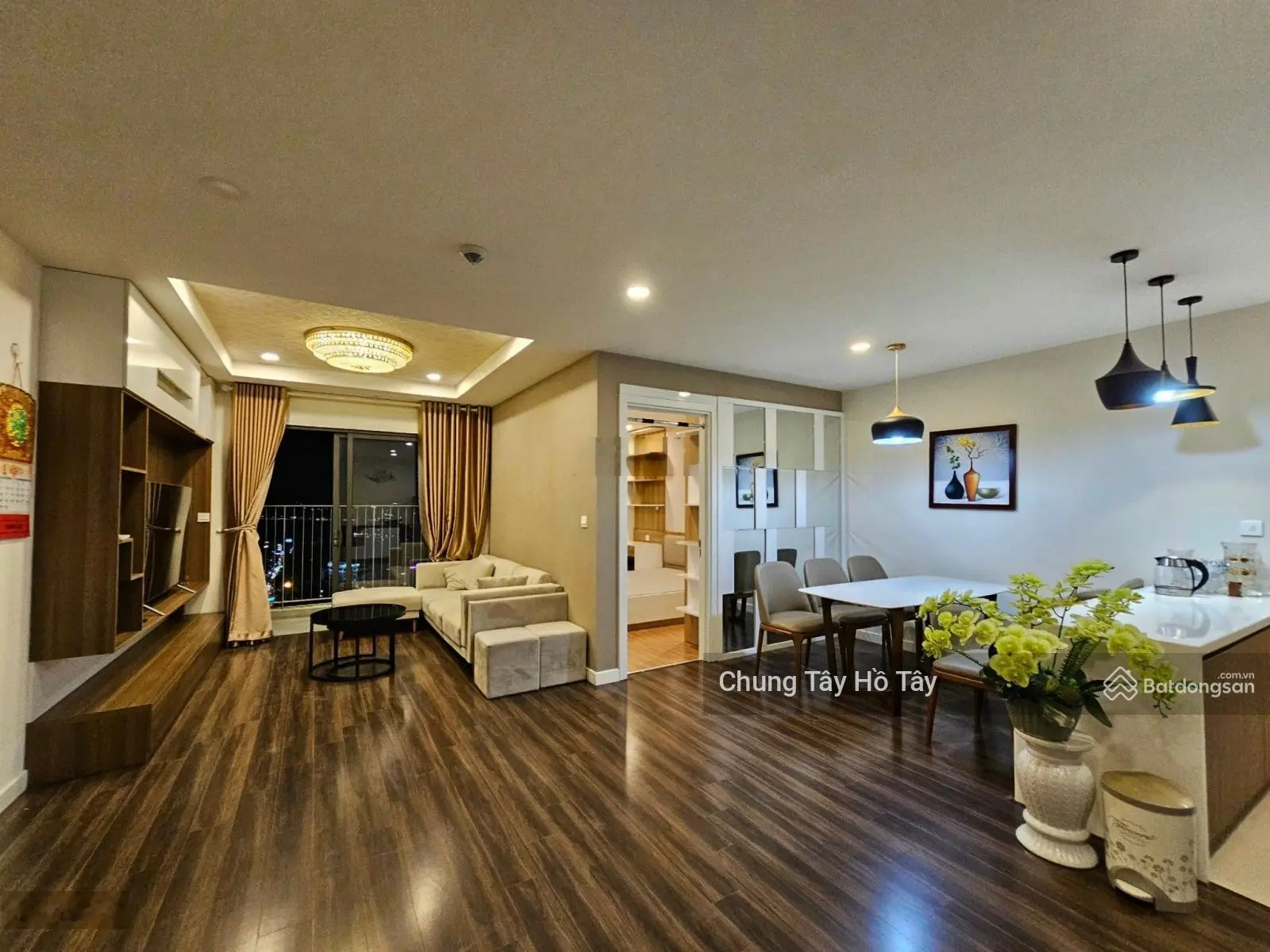 CHÍNH CHỦ - Bán gấp căn 84,5m2, Kosmo Tây Hồ - 2PN, tầng cao, view hồ Tây. Nhỉnh 8 tỷ 0787 486 ***