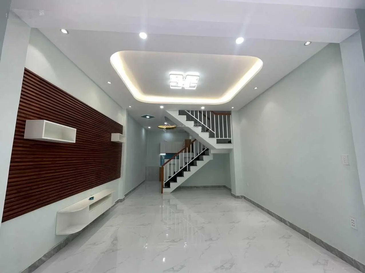 Bán nhà Nguyễn Thị Tần, 48m2, gần cầu Chữ Y, 3 tầng, sổ hồng, ngang 3,7m, giá cực tốt chỉ 4 tỷ 250