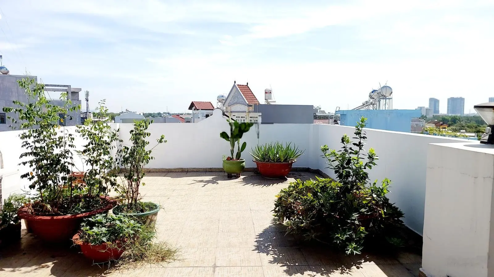 Bán nhà riêng chính chủ, gần trung tâm TP.Thủ Đức, căn góc, có hồ bơi, phù hợp để ở & làm văn phòng