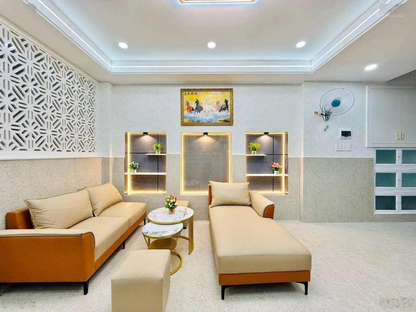 Cần bán gấp nhà Vũ Tùng,p2, Bình Thạnh. DT 49,56m2. Giá 2,1 tỷ. Shr