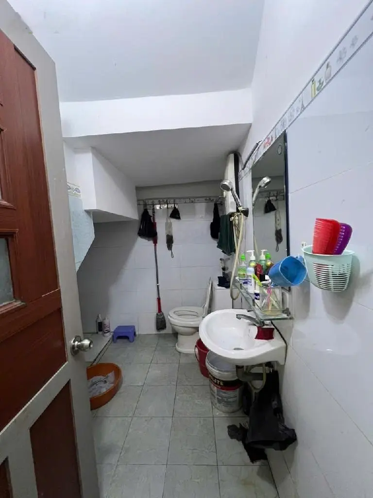 Bán nhà đẹp Phú Định, Quận 8 nhà 1 trệt 3 lầu 5PN, giá chỉ 6 tỷ