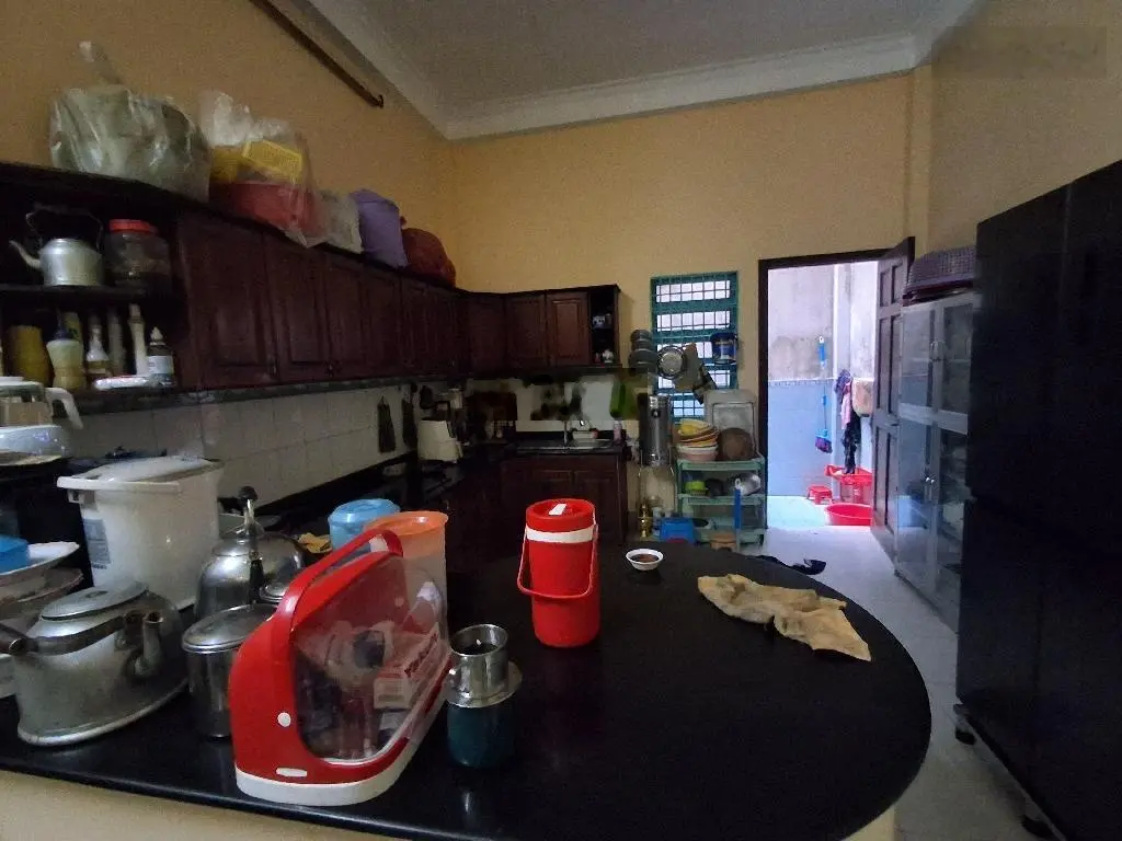 Nhà đẹp ở ngay, mặt tiền khu phân lô VIP Phạm Hùng 82m2, 5PN, đối diện công viên, SHR, HCĐ.