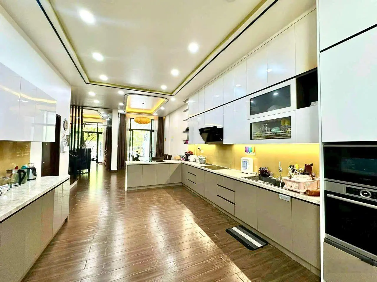 Biệt Thự Khu ven sông sau lưng Giga mall