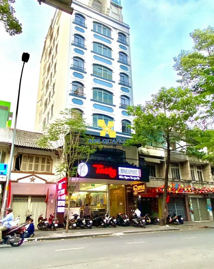 Mặt tiền Trần Hưng Đạo , P. NTB , Q.1 DT: 12m x 30m công nhận 300m2,1 hầm 12 lầu _HĐ: 1 tỷ/tháng