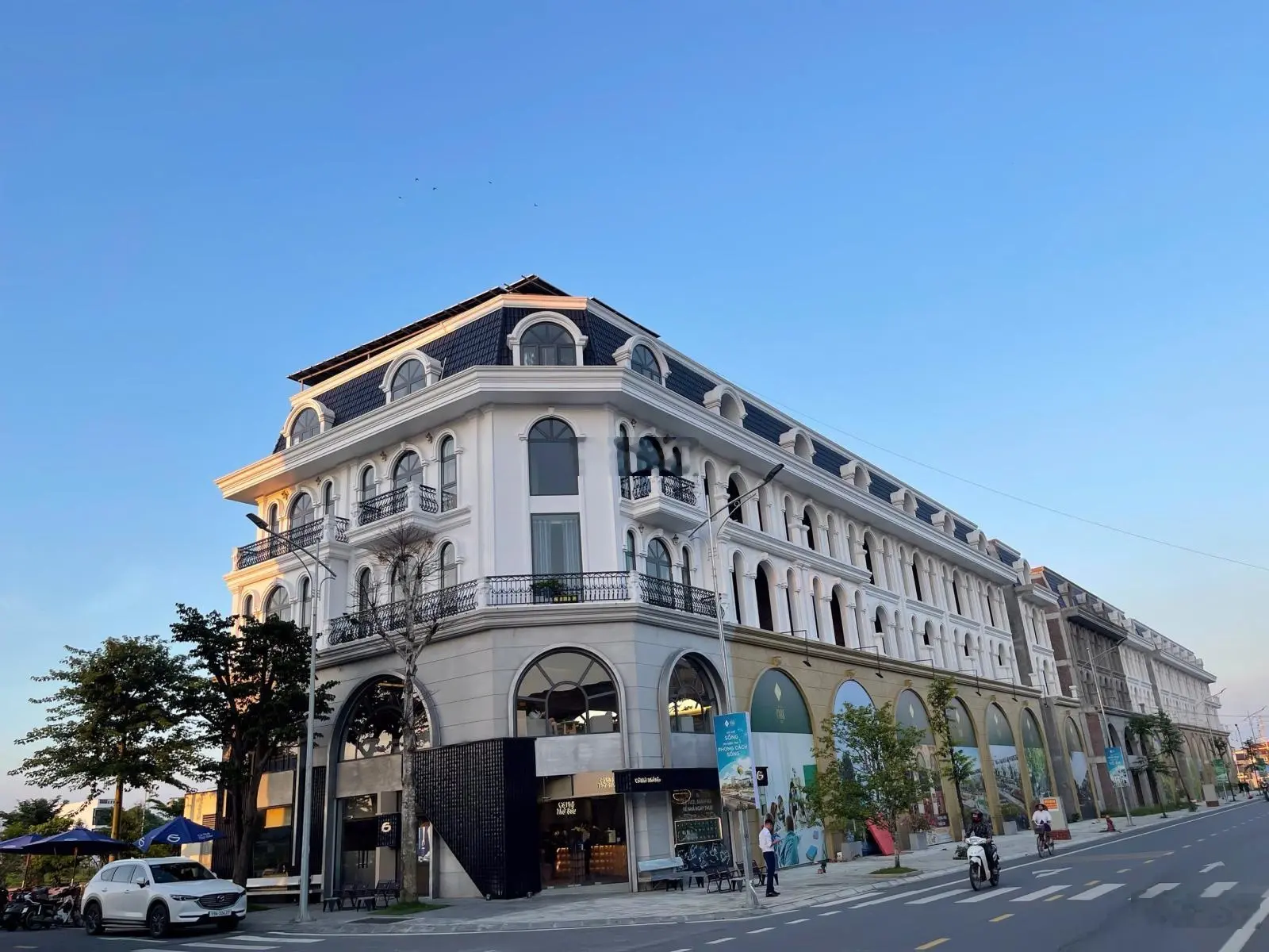 Bán shophouse mặt phố kinh doanh trung tâm thành phố