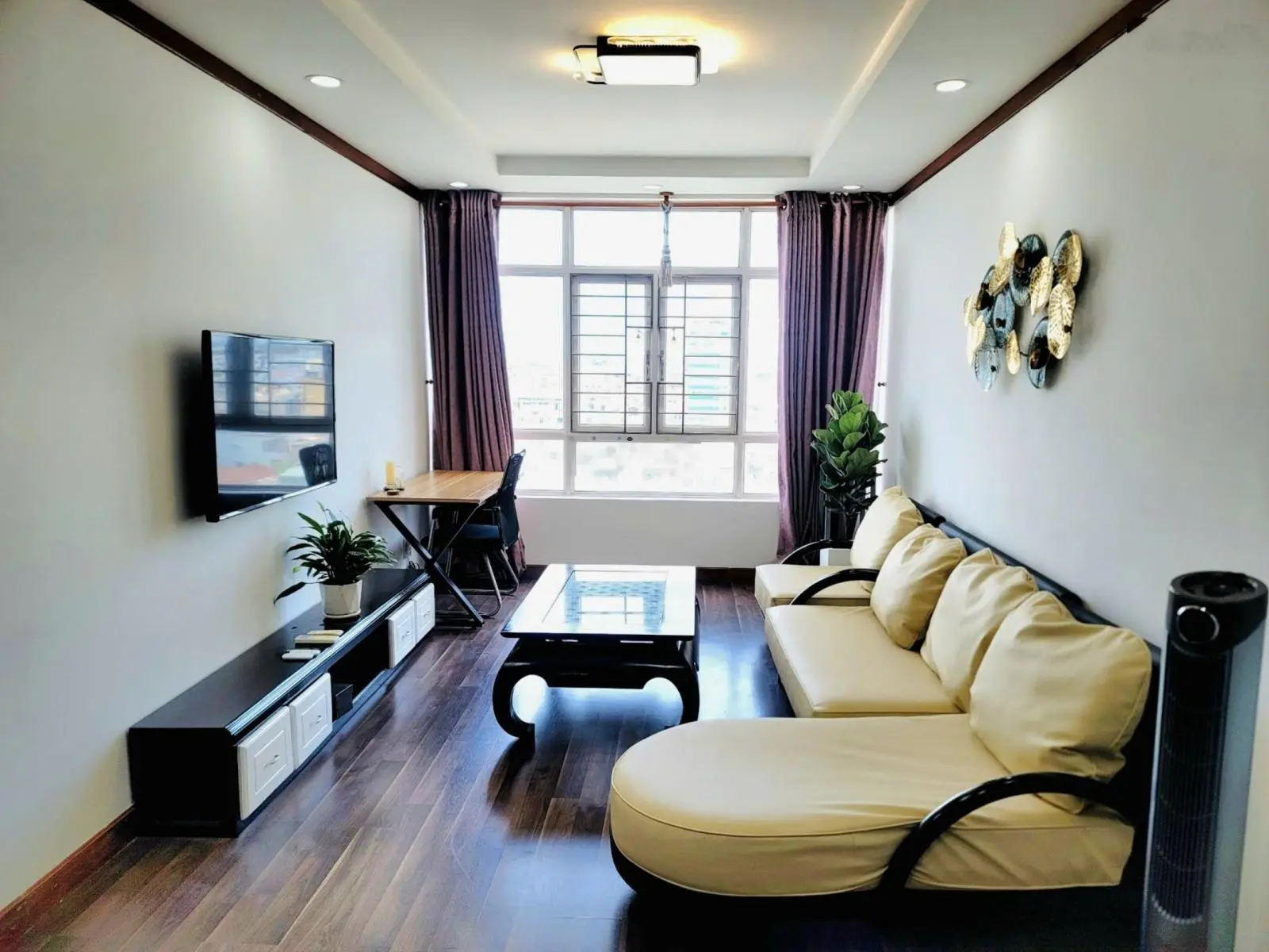 Cần tiền định cư nước ngoài - bán gấp 2 căn 2PN ngay tại HAGL full nội thất, giá chỉ 2.X tỷ