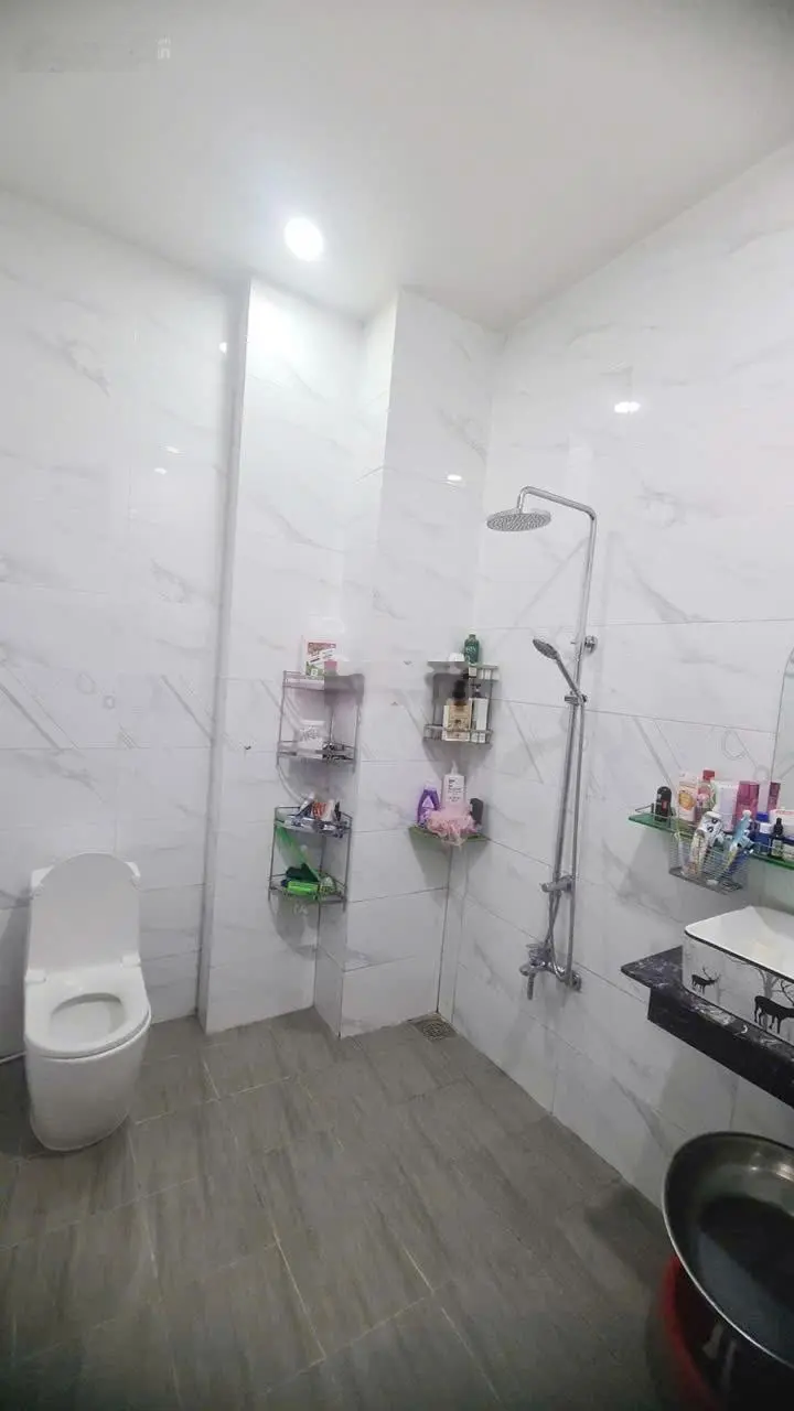 Bán nhà mặt tiền đường Lê Thị Hoa, Bình Chiểu, Thủ Đức, 3 tầng, 98m2, giá 8.5 tỷ