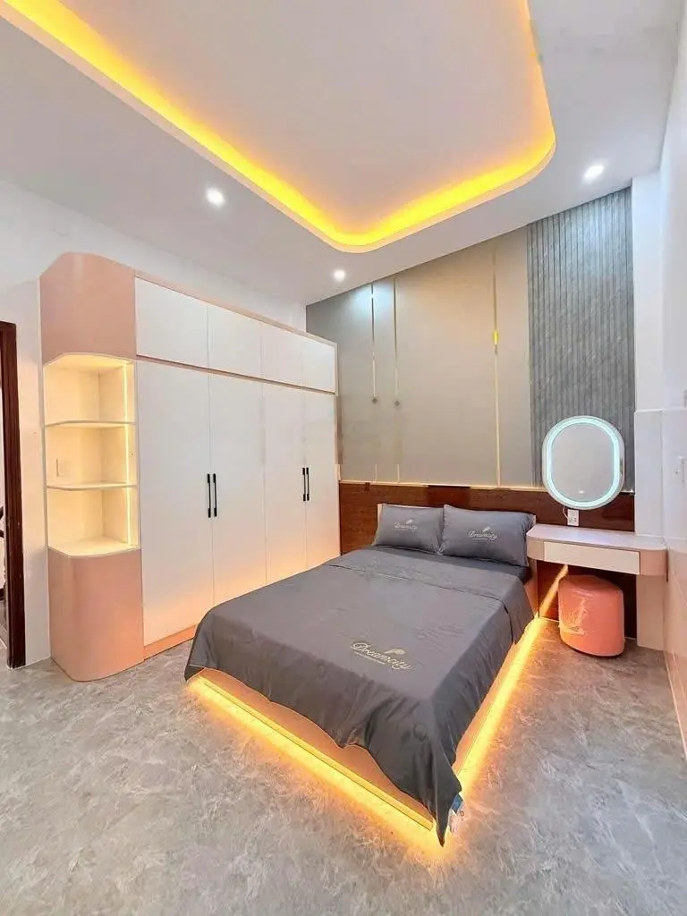 Mặt tiền kinh doanh ngay chợ - nhà đẹp lung linh - tặng full nội thất - 4x14m - 4 tầng - giá 6.3 tỷ