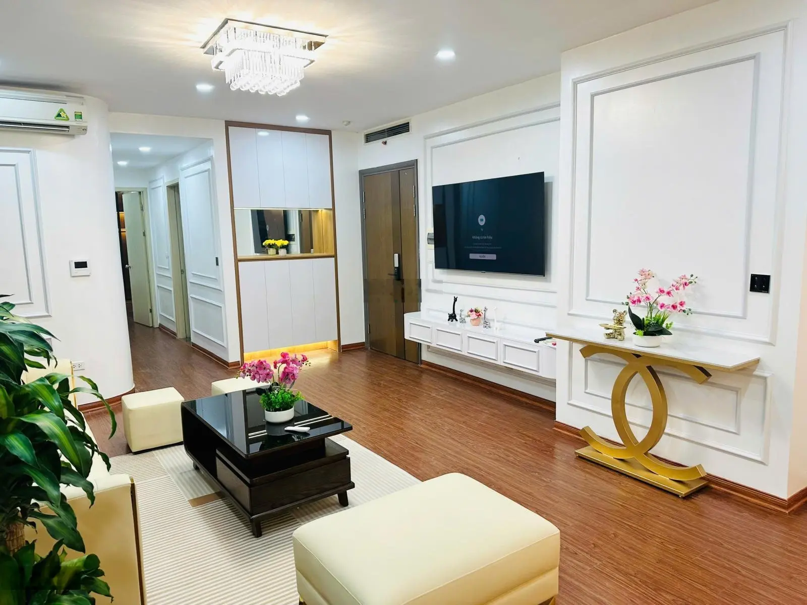 Bán gấp căn hộ 110m2, giá 8,7 tỷ, chung cư Royal City, 2PN 2WC