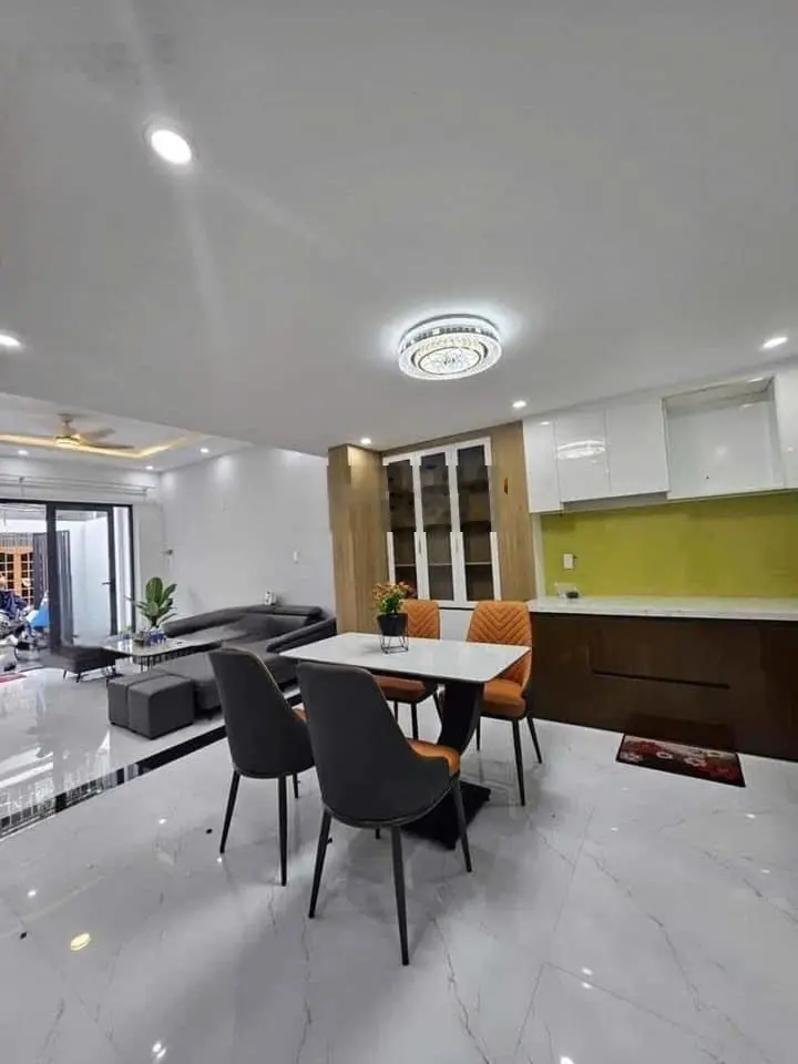 Nhà Hoàng Phan Thái, Bình Chánh. 80m2 - 1 tỷ 955. 1 trệt 1 lầu.Ngay chợ Bình Chánh. SHR.