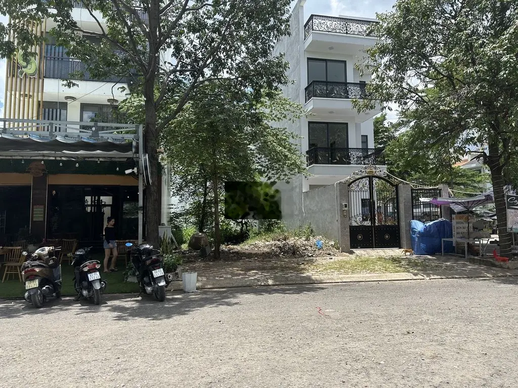 Cần bán 490m2 full thổ cư, MT đường nhựa, view sông, giáp SG, ql 13.