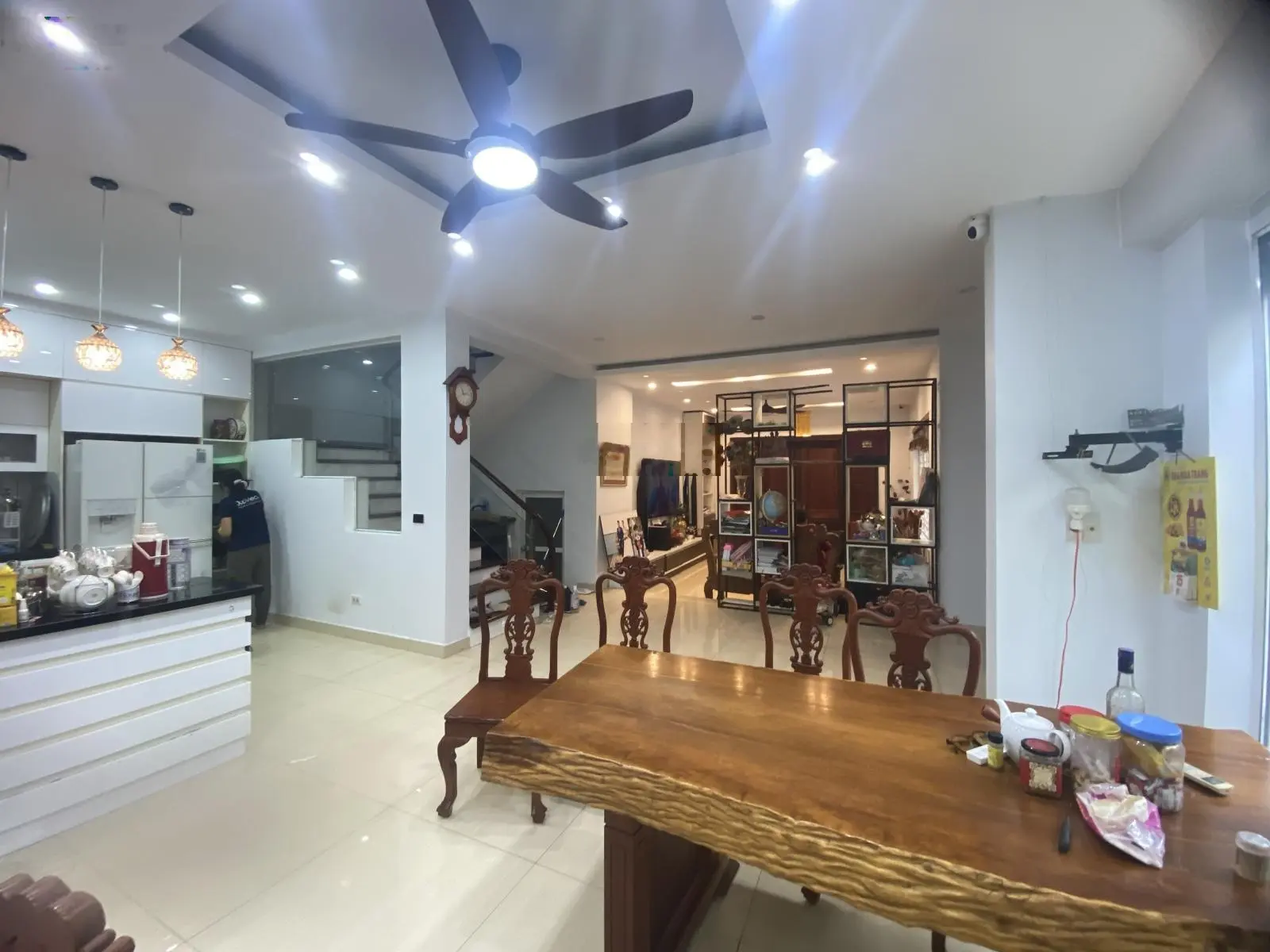 Bán gấp biệt Thự Việt Hưng 200mx4tầng - Mặt Phố ô tô tải tránh, xung quoanh 3 vườn hoa siêu thoáng