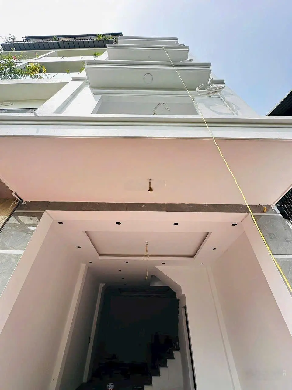 Bán nhà đẹp gần ngã tư cổ linh mặt đường thạch bàn đi vào - 46,5m giá chỉ nhỉnh 6 tỷ
