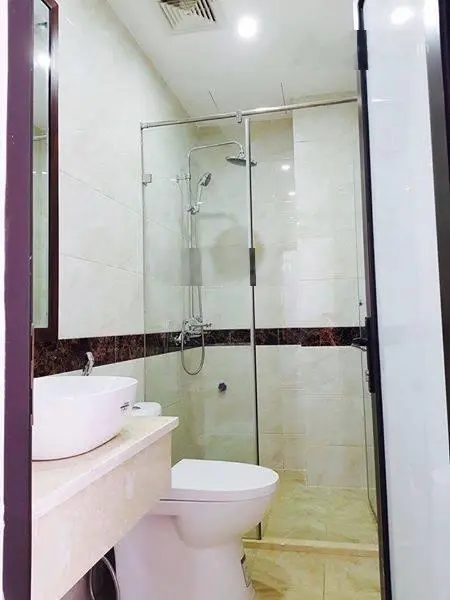 Cần bán gấp nhà 5 tầng phường Mễ Trì, ngõ thông, DT 33m2, MT 3.5m vuông vắn, Giá 6.6 tỷ